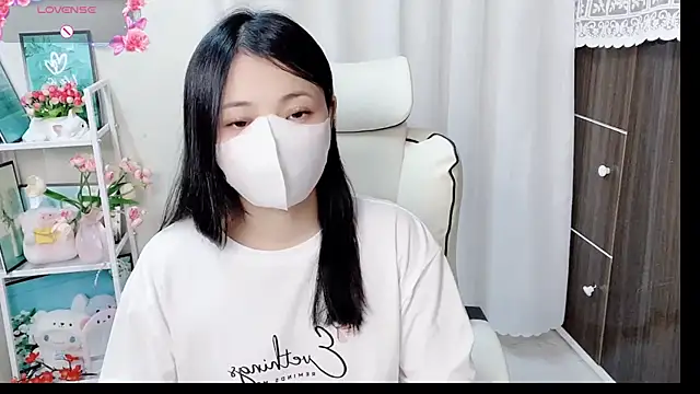 phuongnhi  online show from June 11, 12:02 pm
