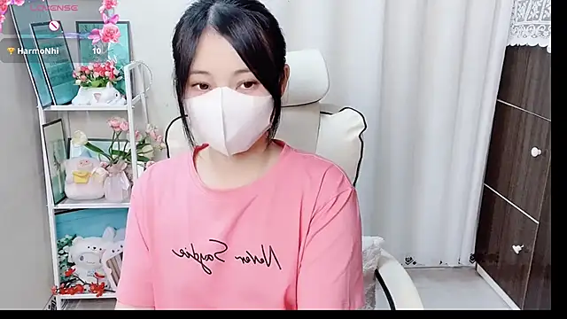 phuongnhi  online show from June 14, 11:43 am
