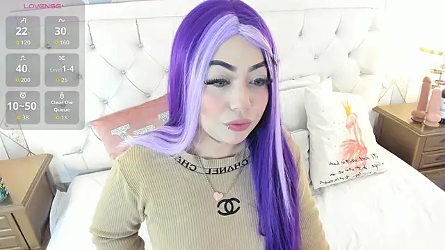 Snapshot of MeganStar__ chatting on September 16, 12:02 pm MeganStar online show from September 16, 12:02 pm