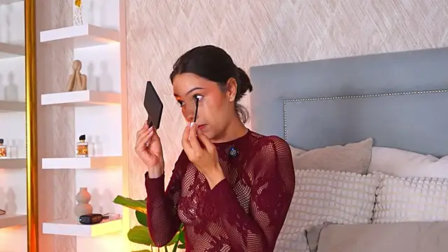 Sofy Bradd online show from July 3, 5:46 am
