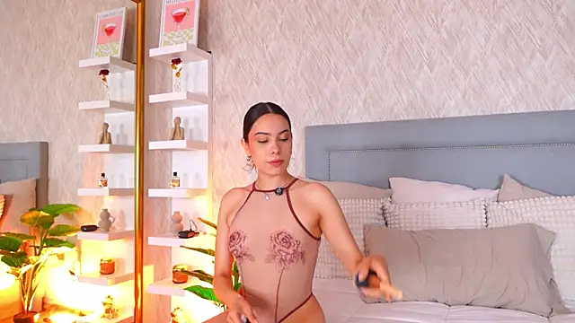 Sofy Bradd online show from June 16, 5:52 am