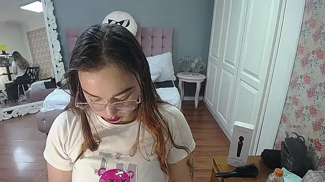 Tammy parker  online show from September 9, 4:34 am