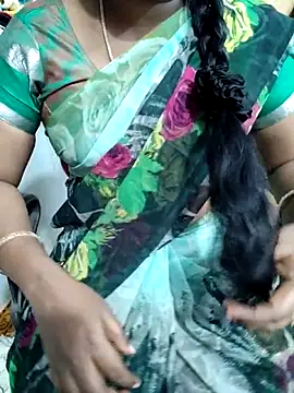 Snapshot of lolida69thamil chatting on September 28, 5:58 am lolida69thamil online show from September 28, 5:58 am