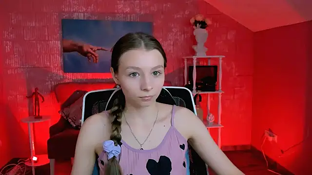 JulieDaniel online show from March 5, 8:32 am