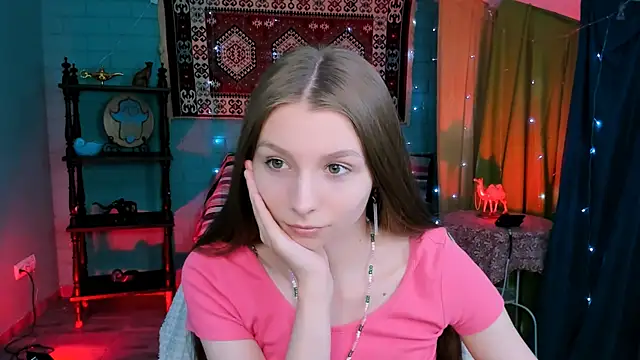 JulieDaniel online show from June 9, 8:47 am