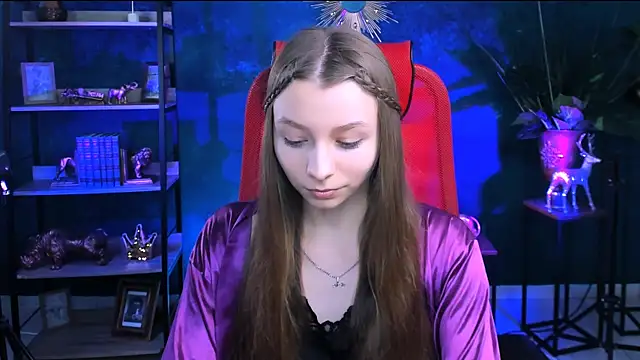 JulieDaniel online show from May 5, 4:15 am