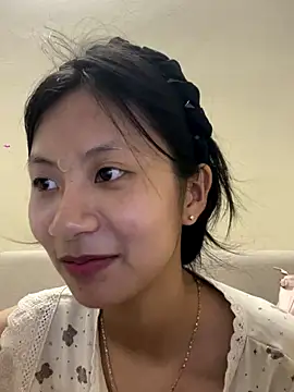 Snapshot of Lil-Gi chatting on October 5, 4:56 pm Lil-Gi online show from October 5, 4:56 pm