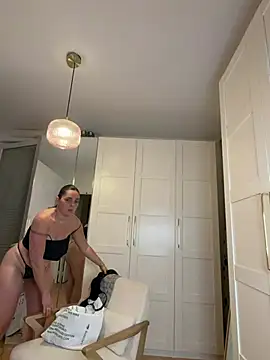 chloedlm5 online show from July 10, 9:26 pm
