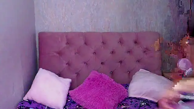 laurenelove online show from September 9, 3:06 am