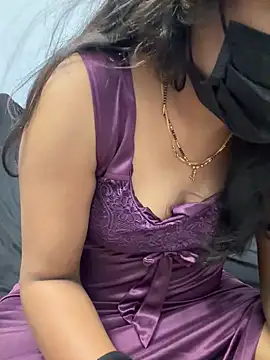 Lovlycouple1 online show from May 12, 7:20 pm