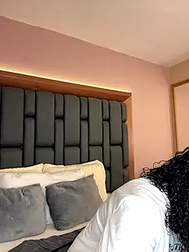 Snapshot of LisaMendez chatting on September 26, 3:59 am LisaMendez online show from September 26, 3:59 am
