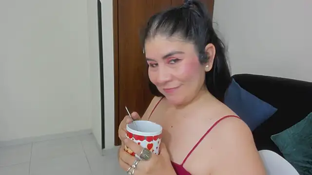 kiraGeiner online show from June 27, 1:07 am