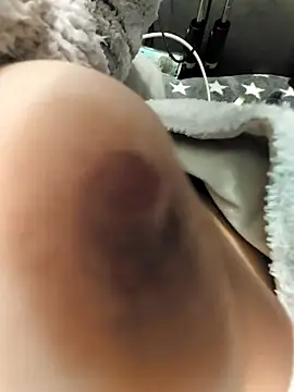 SexyJulia21 online show from November 21, 1:46 pm