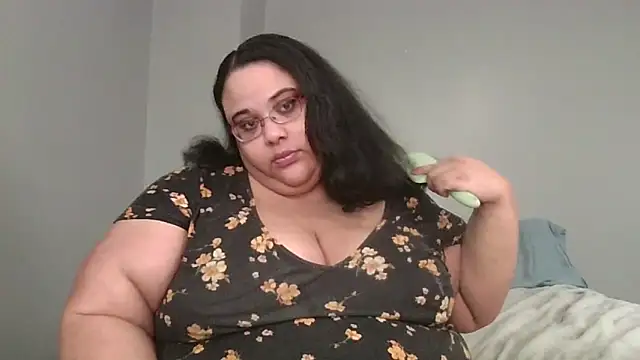 SexyBBW10790 online show from April 29, 2:20 pm