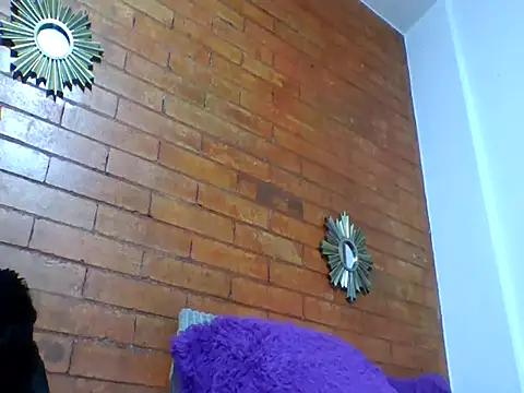 a miss online show from October 21, 5:00 am