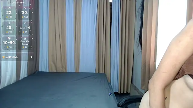 Snapshot of kourtneyluv_ chatting on September 25, 5:28 am kourtneyluv online show from September 25, 5:28 am