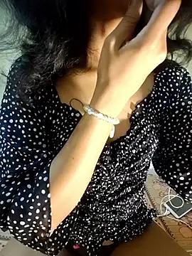 Snapshot of Snaya-baby chatting on October 14, 3:58 pm Snaya-baby online show from October 14, 3:58 pm