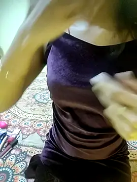 Snapshot of Snaya-baby chatting on October 4, 4:22 pm Snaya-baby online show from October 4, 4:22 pm