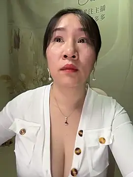 Liqinqin online show from November 18, 8:21 pm