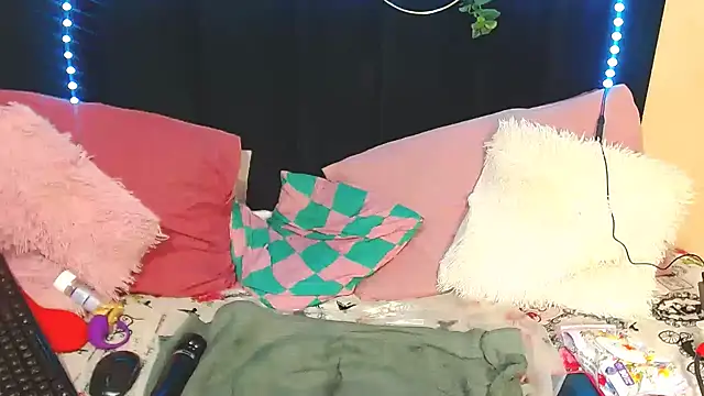 AmazingDarkDoll online show from November 28, 11:19 pm