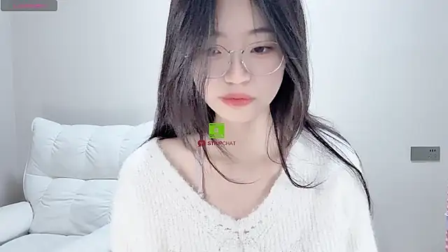 Lgsander  online show from December 4, 11:49 pm