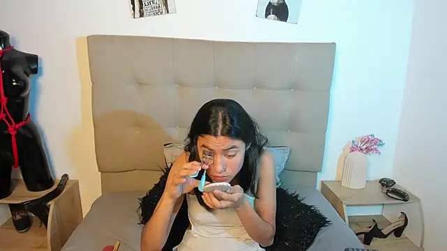 Snapshot of VioletaHolly chatting on September 26, 10:40 pm VioletaHolly online show from September 26, 10:40 pm