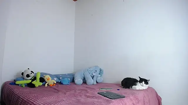 aurora01  online show from March 5, 8:15 pm