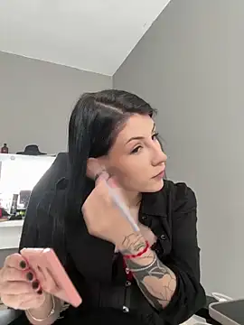 Snapshot of Privad_ravenna chatting on October 20, 1:25 pm Privad ravenna online show from October 20, 1:25 pm