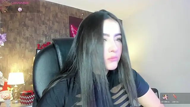 marian  stone online show from December 15, 6:57 pm