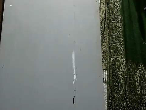 juicycum069 online show from October 3, 10:37 pm