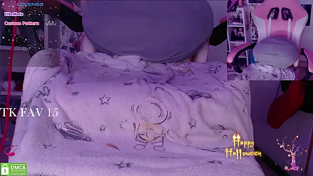 Pink girl0n online show from November 12, 12:08 am