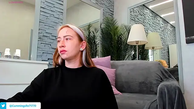 Reina Cummings online show from March 11, 7:23 am