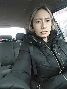 Reina Cummings online show from January 15, 6:19 am