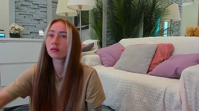 Reina Cummings online show from June 9, 6:02 am