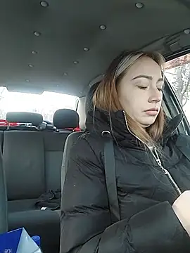 Reina Cummings online show from January 13, 6:08 am