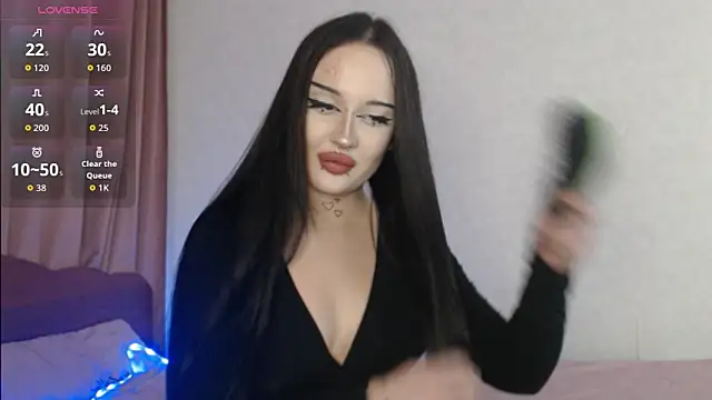 Snapshot of kari_meow chatting on October 13, 7:27 pm kari meow online show from October 13, 7:27 pm