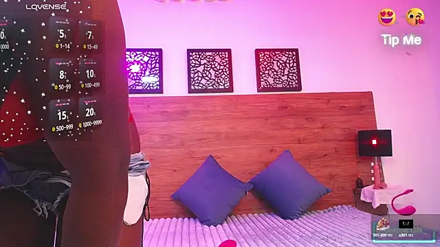 AlexandraCambell online show from September 20, 9:13 pm