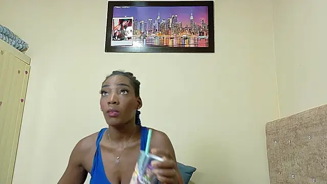 AlexandraCambell online show from June 28, 4:46 pm