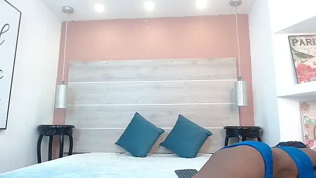 AlexandraCambell online show from June 18, 8:03 pm