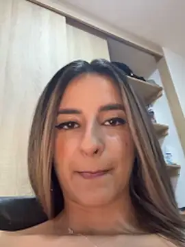 NIQUEILLA8 online show from March 10, 12:58 am