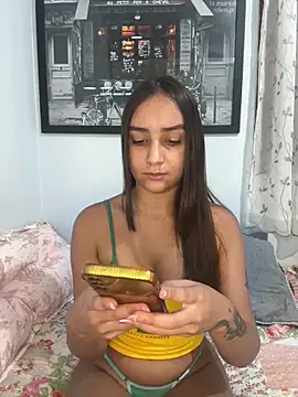 hannahhotwife online show from May 26, 8:19 pm