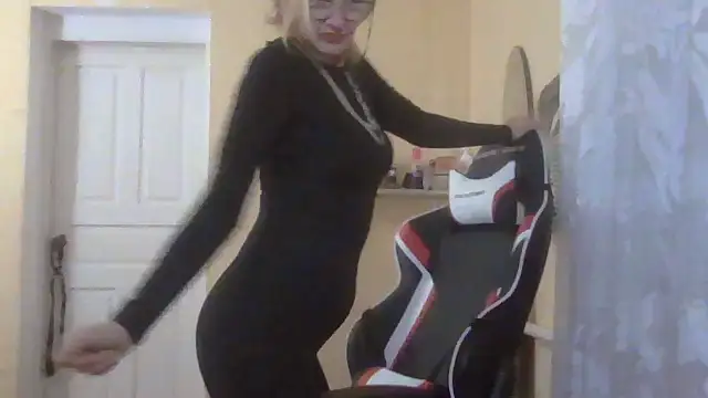 TianaQLove online show from October 27, 5:19 pm