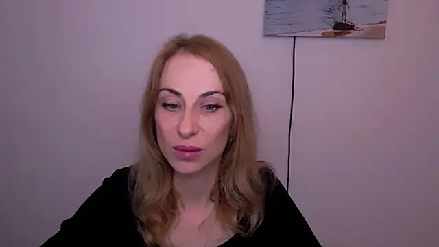 Snapshot of Create_your_own_sun chatting on October 14, 12:52 pm Create your own sun online show from October 14, 12:52 pm