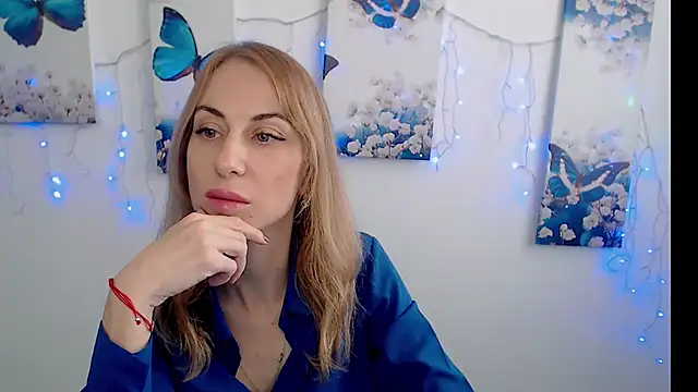 Snapshot of Create_your_own_sun chatting on September 18, 1:09 pm Create your own sun online show from September 18, 1:09 pm