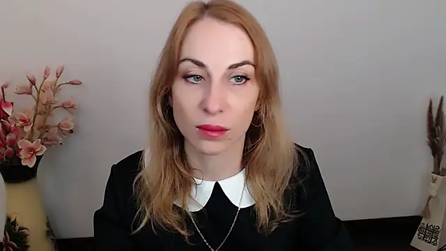 Snapshot of Create_your_own_sun chatting on October 8, 11:58 am Create your own sun online show from October 8, 11:58 am