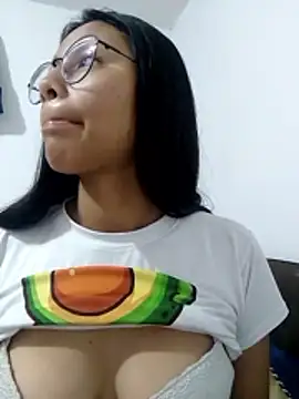 SofieLove 01 online show from March 16, 6:06 am