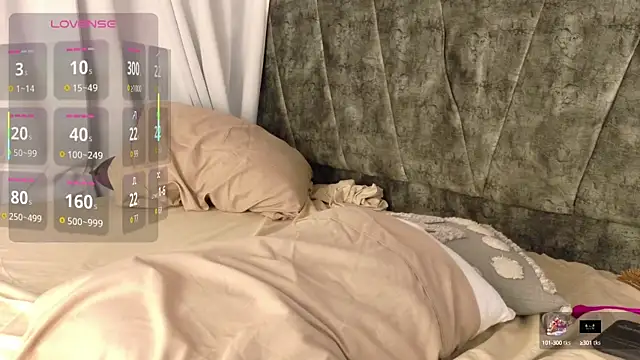 ValeriGallardo17 online show from September 14, 9:23 pm