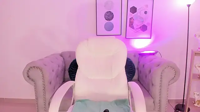 Sharon breezee online show from December 4, 4:59 am