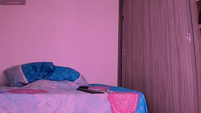 dreamsussi online show from August 4, 8:26 pm