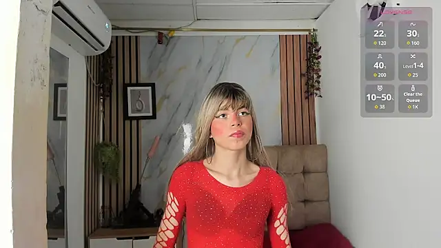 Vanessa Jenner online show from May 3, 7:50 pm